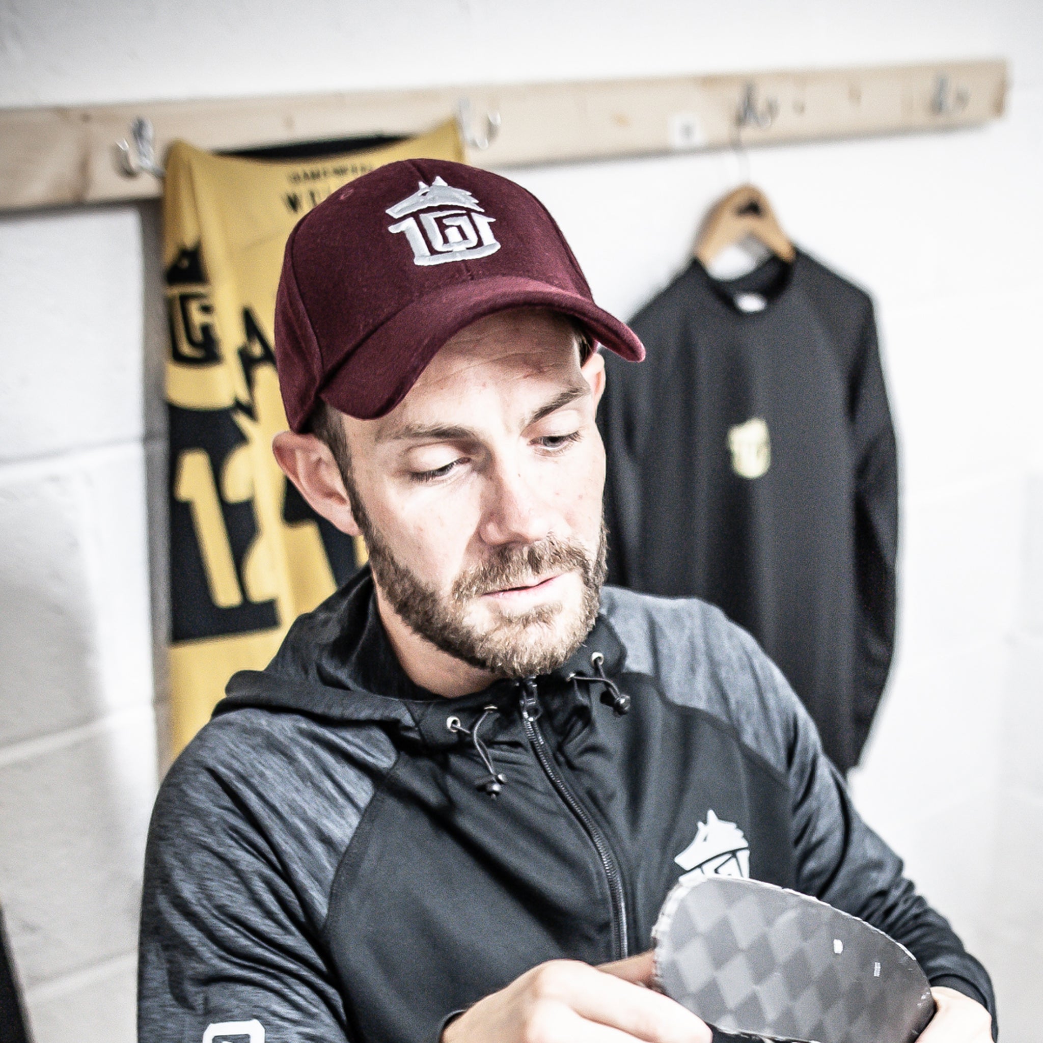 GAME-WORN® Melton Wool Ice Hockey Cap Vintage Burgundy with Grey