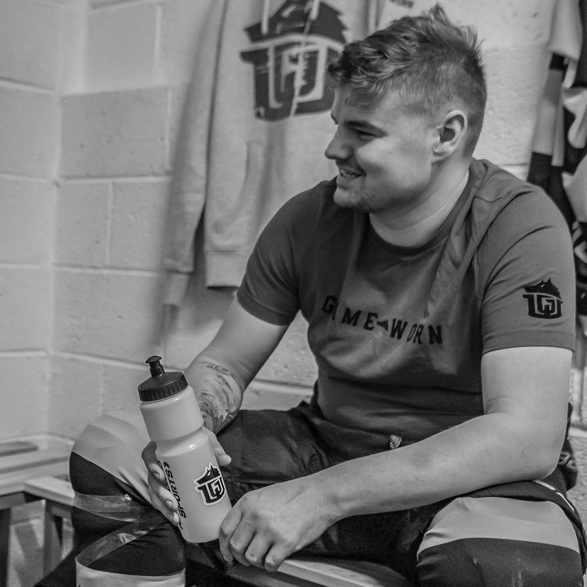 GAME-WORN® Set the Bar T-Shirt  Vintage Red with Black