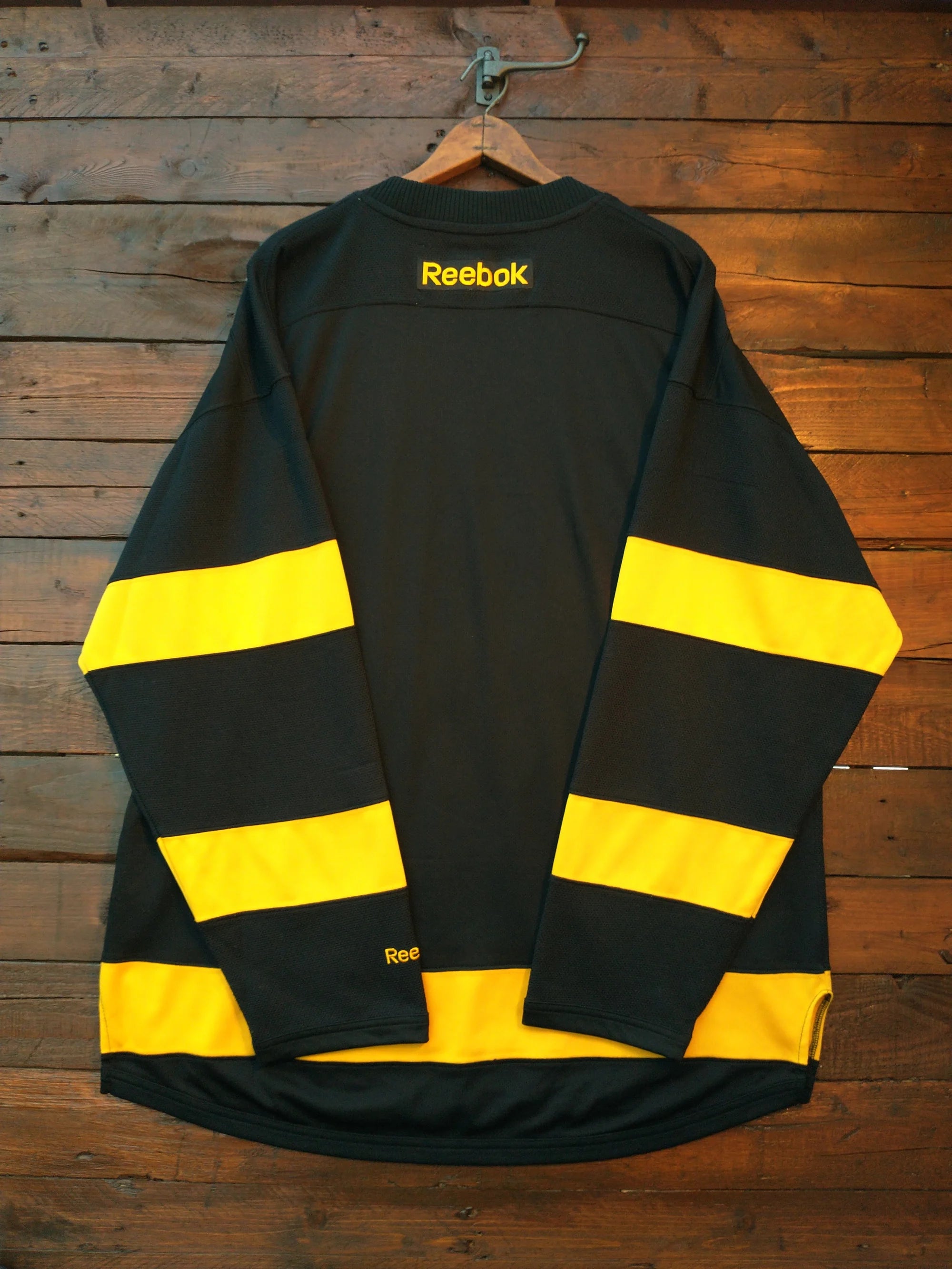 2016 Boston Bruins Winter Classic NHL Reebok Premier Ice Hockey Jersey